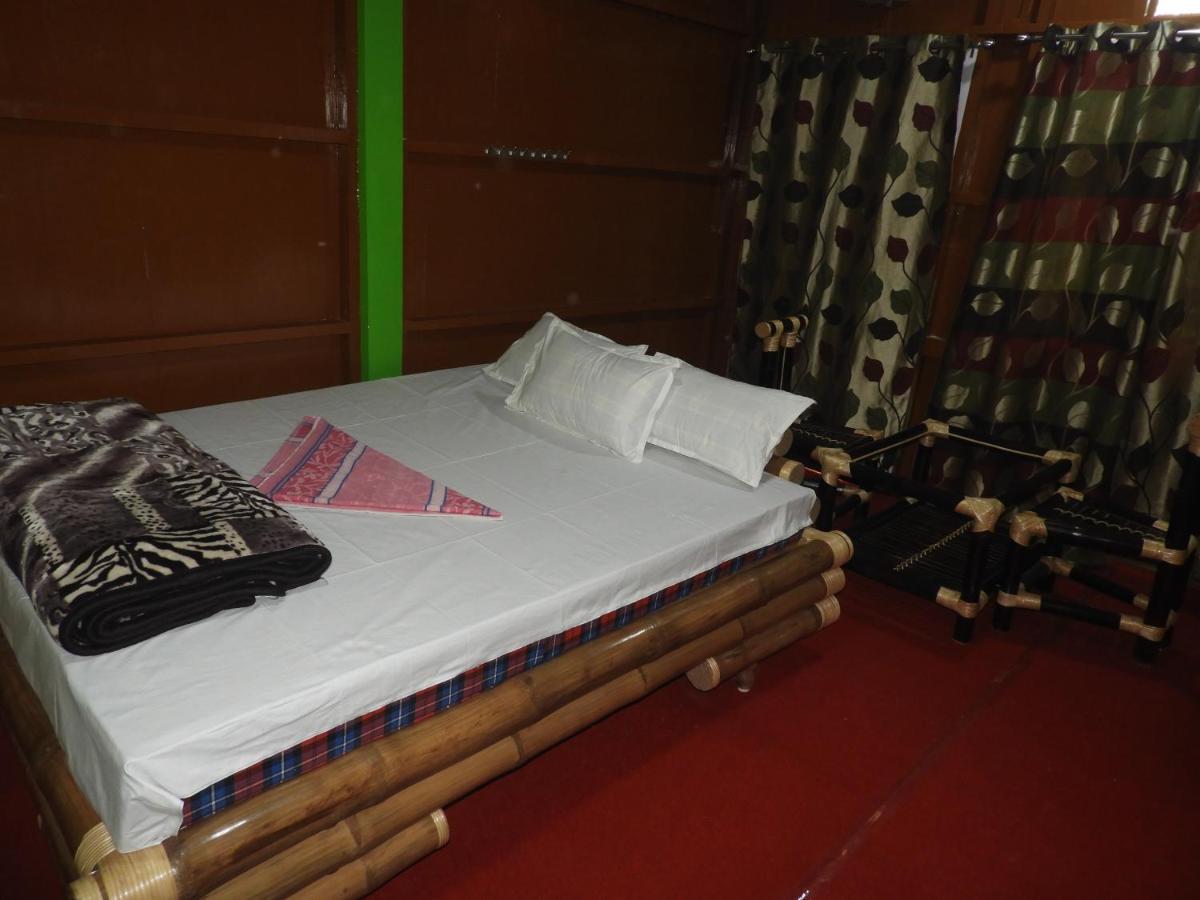 Prakriti Neerh Hotel Jyoti Gaon Eksteriør billede